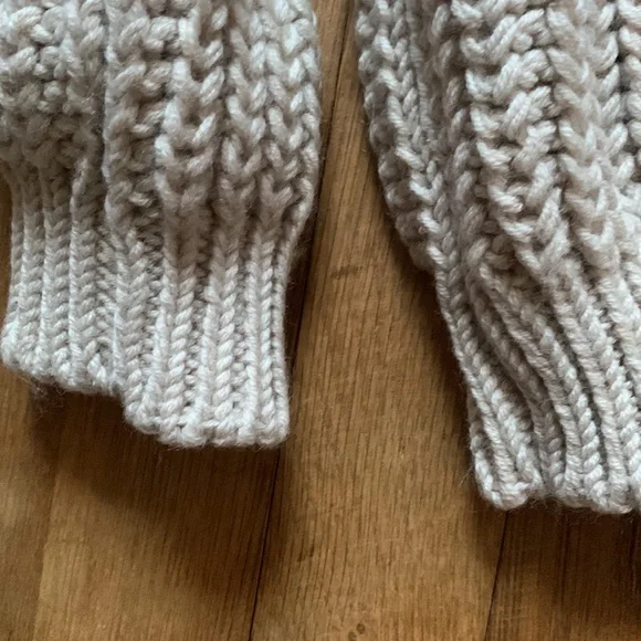 NWT Nui Organics 100% Soft Merino Wool Fisherline Sweater - Picture 5 of 8